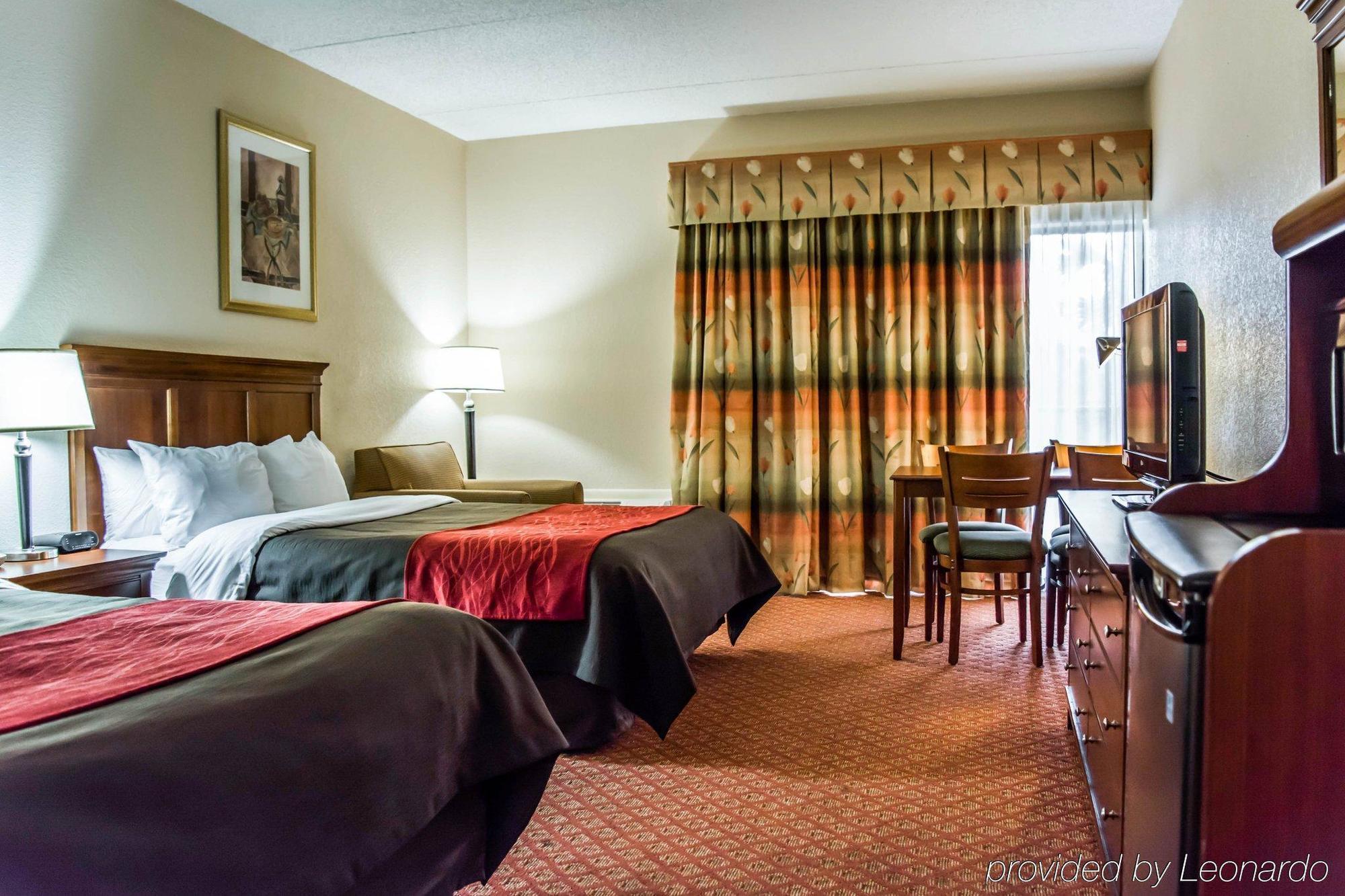 Baymont By Wyndham Bonita Springs Hotel Exterior foto