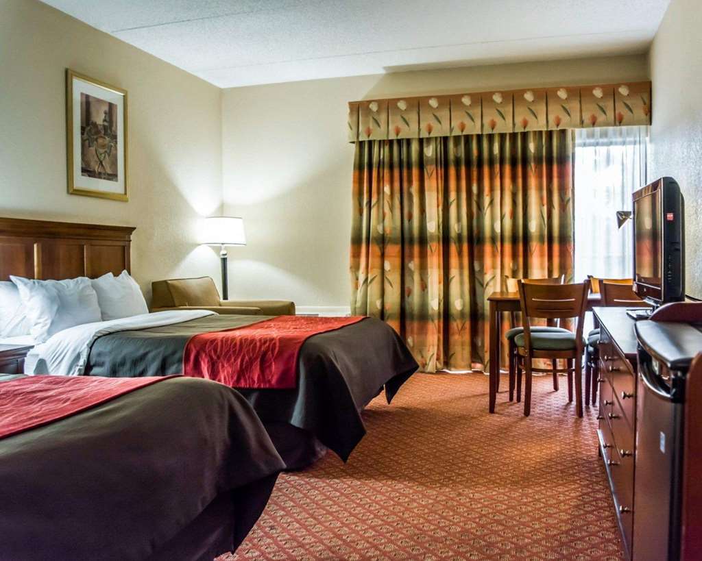 Baymont By Wyndham Bonita Springs Hotel Quarto foto