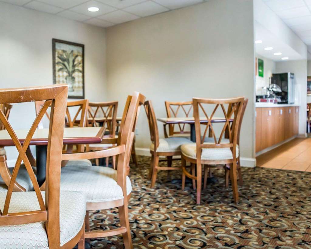 Baymont By Wyndham Bonita Springs Hotel Restaurante foto